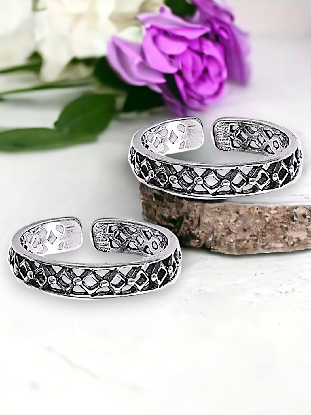

Taraash 2Pcs 925 Sterling Silver Cutwork Toe Rings