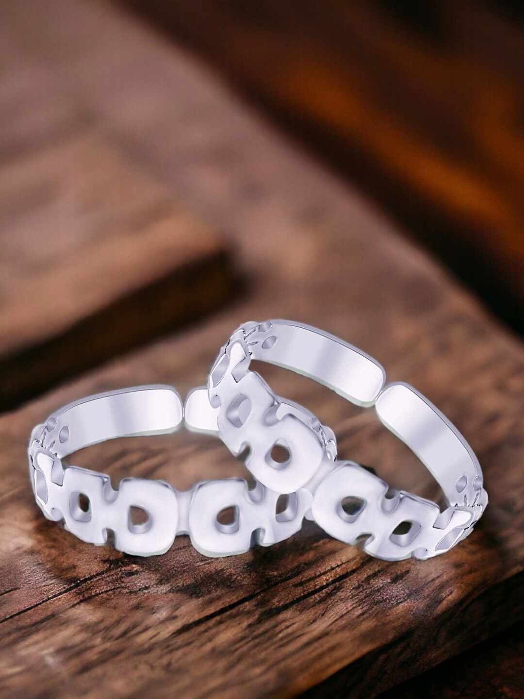

Taraash Set Of 2 Sterling Silver Silver Plated Toe Rings