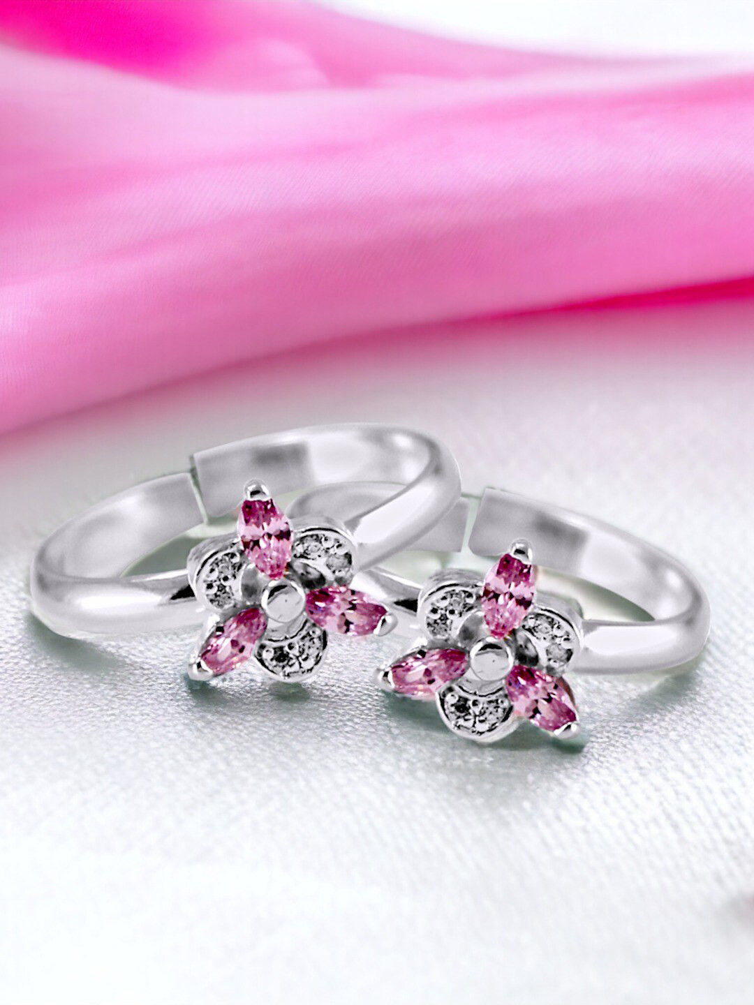 

Taraash Set Of 2 92.5 Sterling Silver CZ-Studded Toe Rings