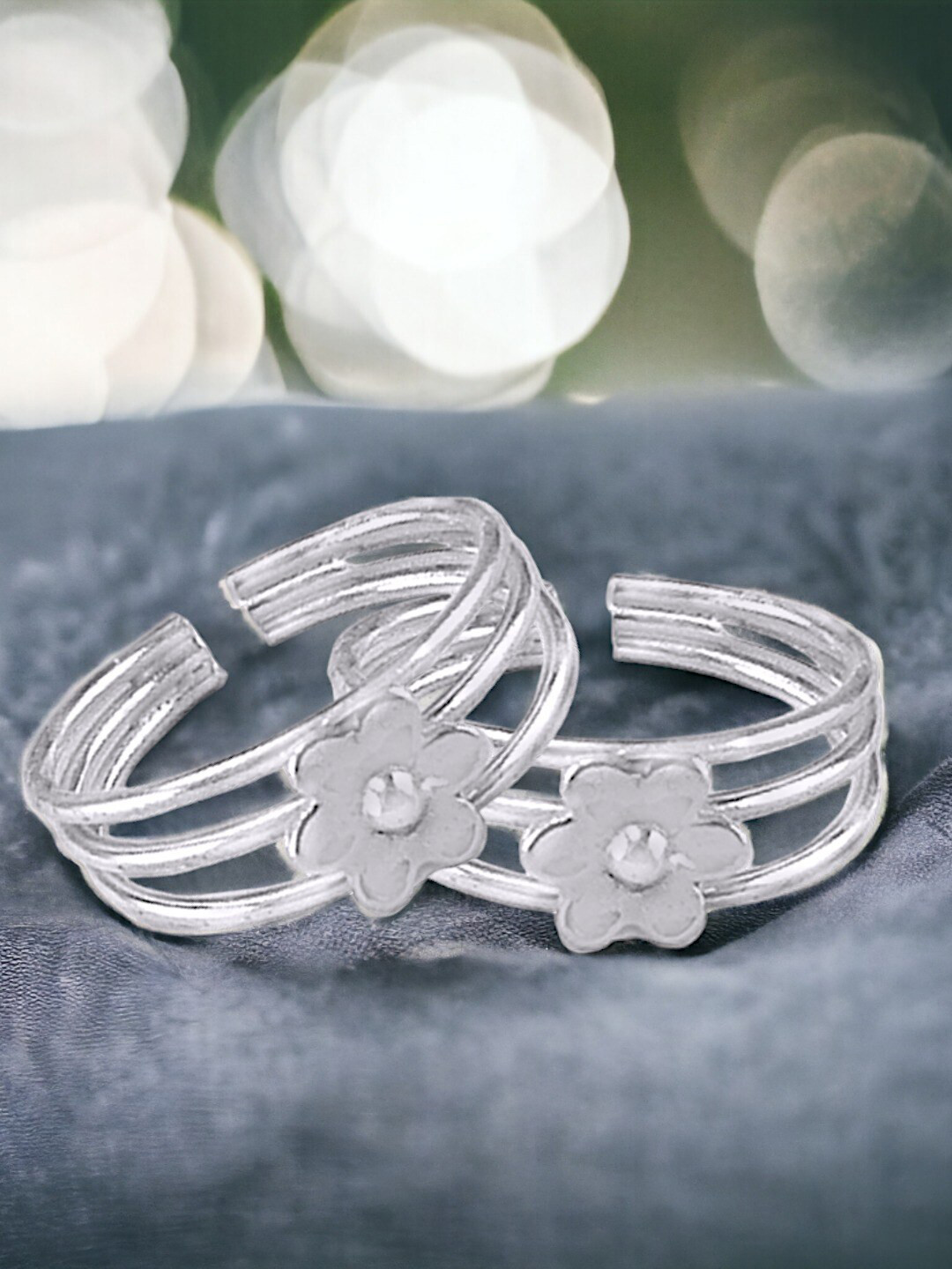 

Taraash Set Of 2 925 Sterling Silver Floral Chandi Toe Rings