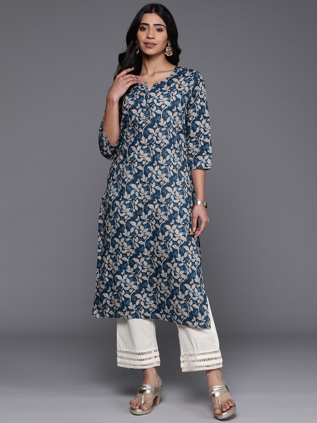 

Varanga Floral Printed Floral Pure Cotton Kurta, Navy blue
