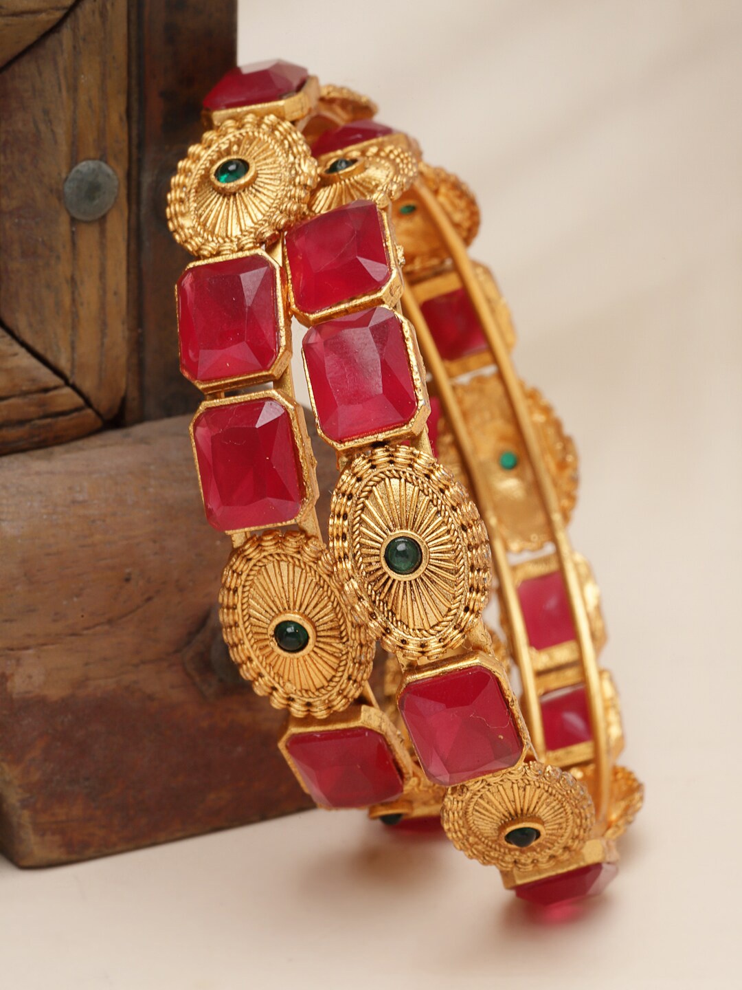 

Sukkhi Set Of 2 Gold-Plated Stone-Studded Bangles