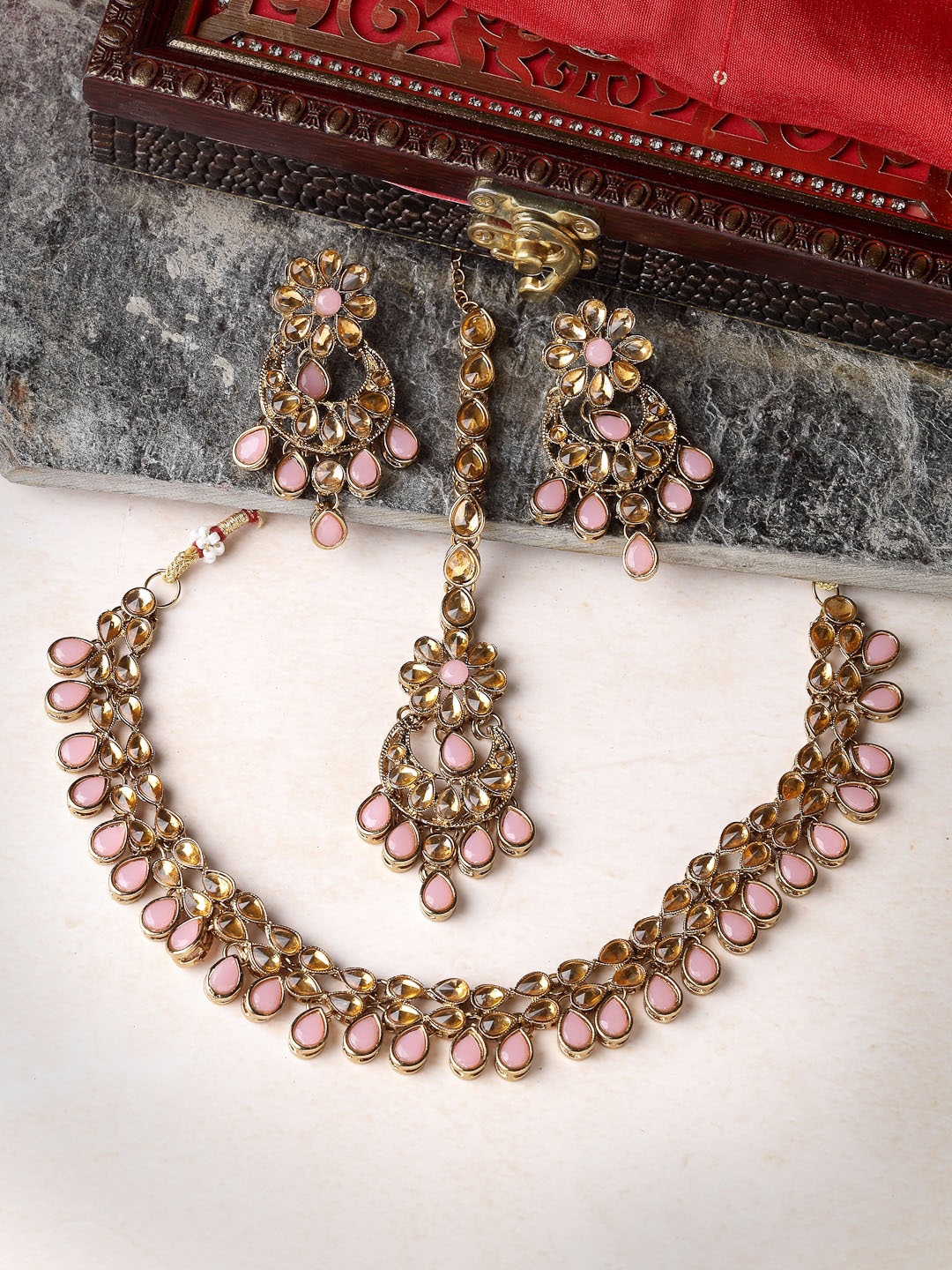 

Sukkhi Gold Plated American Diamond & Kundan Studded Jewellery Set