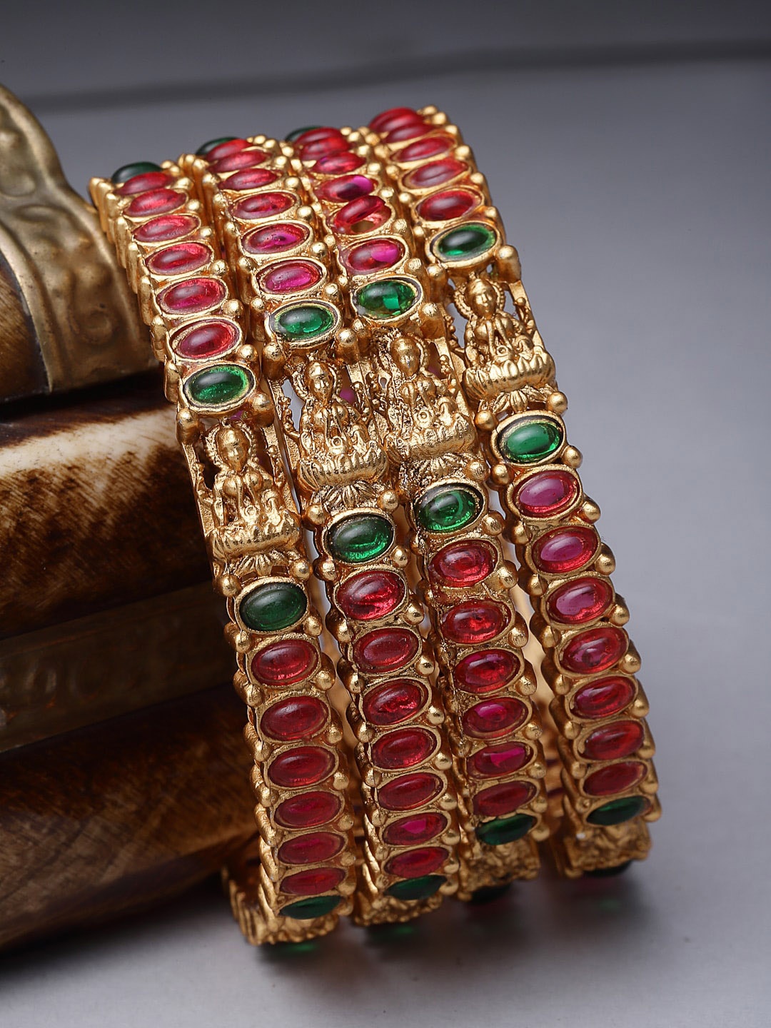 

Sukkhi Set Of 4 Gold-Plated Stone Studded Bangles
