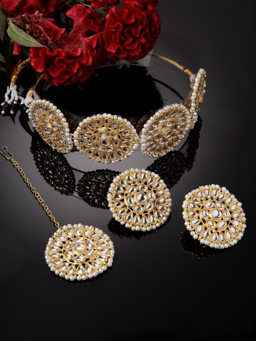 

Sukkhi Kundan-Studded Necklace and Earrings With Maang Tika Set, Gold