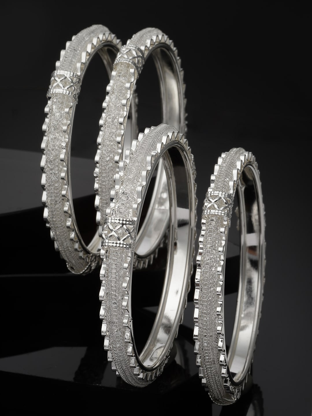 

Sukkhi Set Of 4 Silver-Plated American Diamond-Studded Bangles