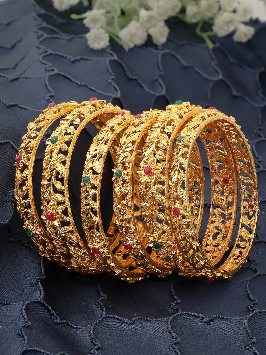 

Sukkhi Set of 6 Gold Plated Floral Bangle