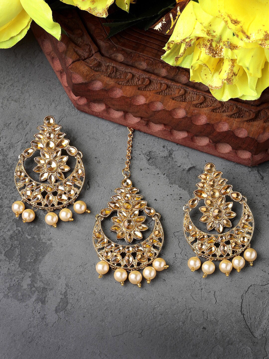 

Sukkhi Gold Plated American Diamond Studded & Beaded Jewellery Set