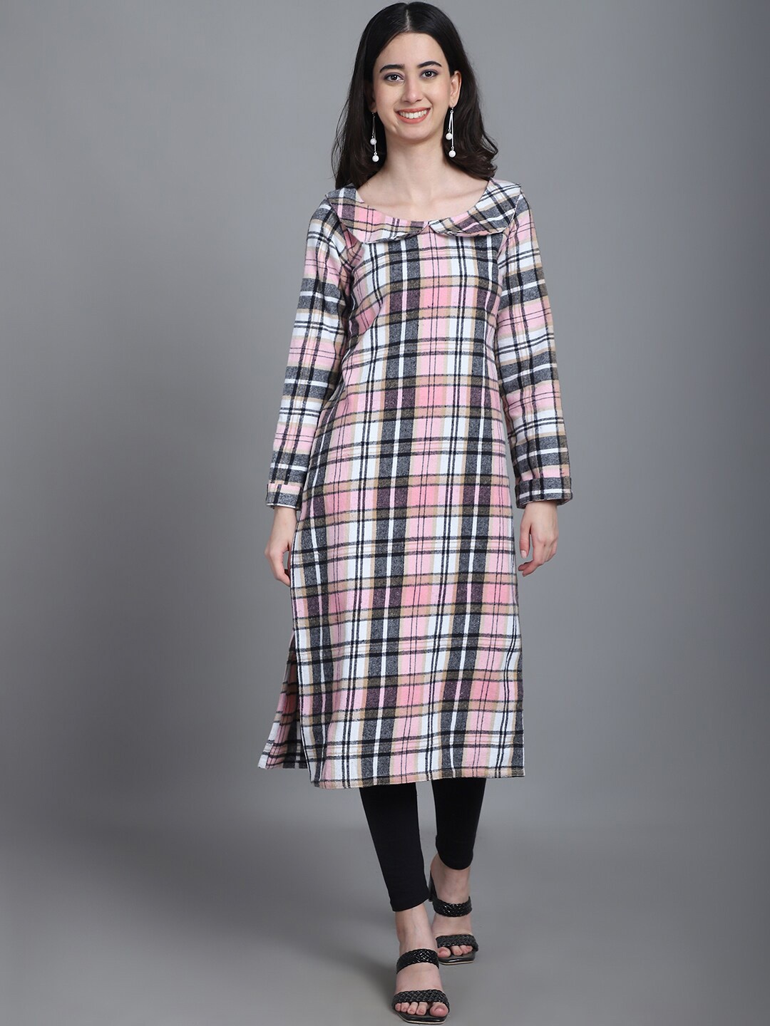 

Enchanted Drapes Checked Round Neck Puff Sleeves Straight Kurta, Black