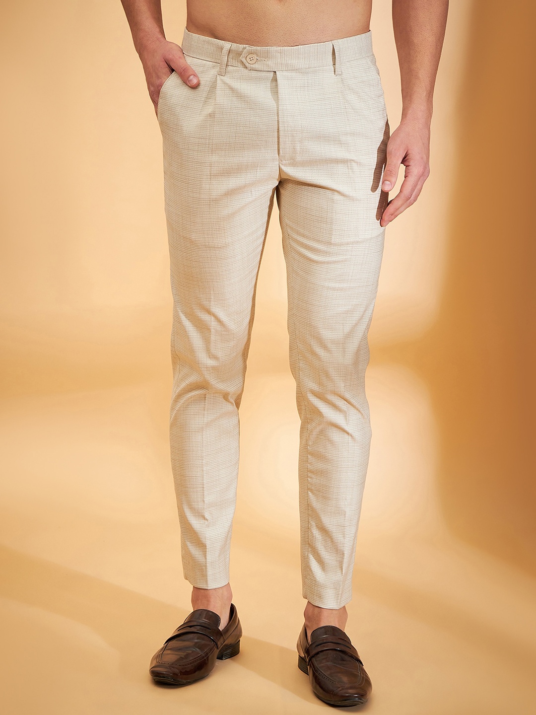 

DENNISON Men Textured Smart Tapered Fit Easy Wash Chinos, Beige