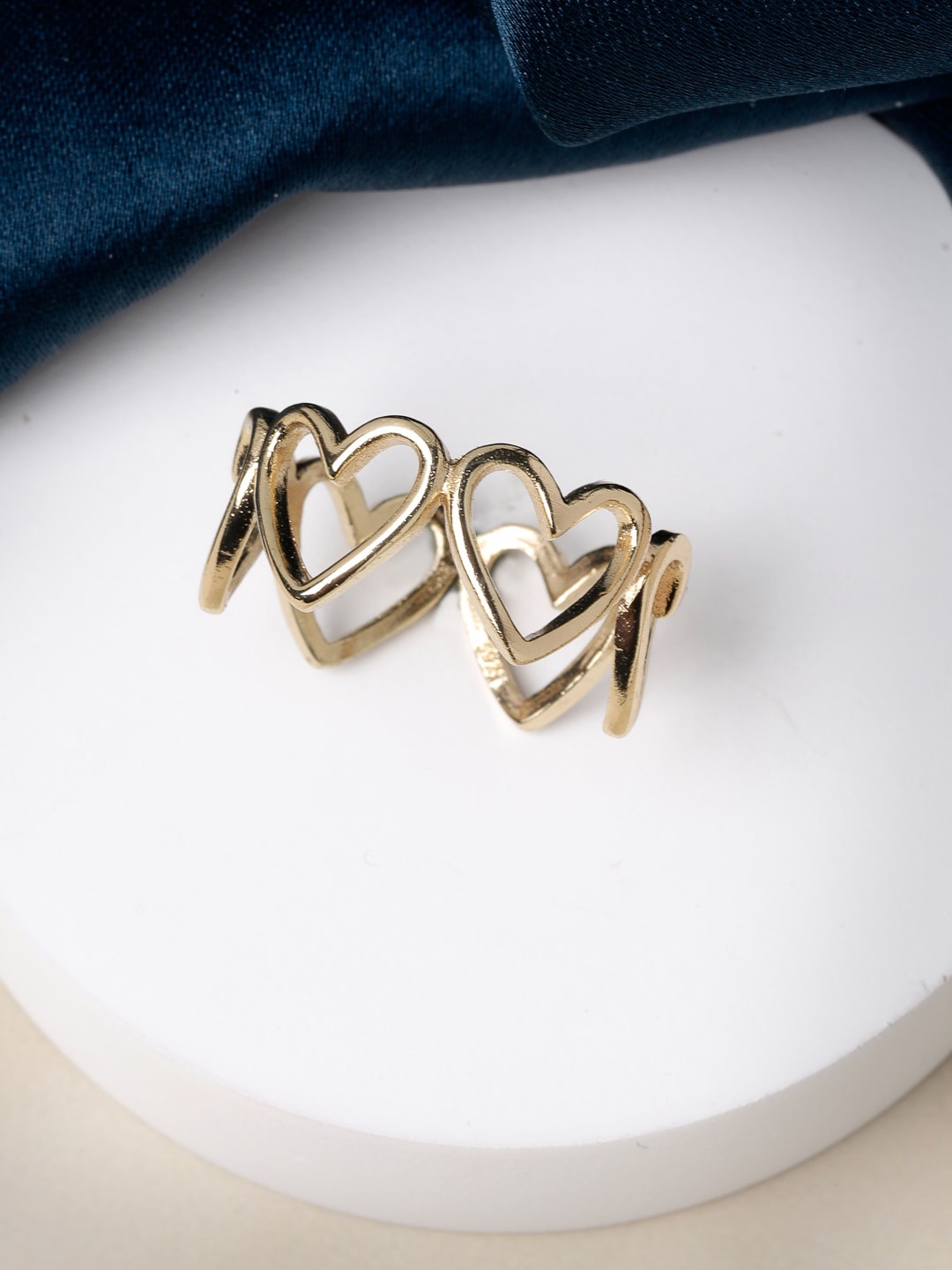 

Scintillare By Sukkhi Gold Plated Heartlinks Contemporary Adjustable Finger Ring