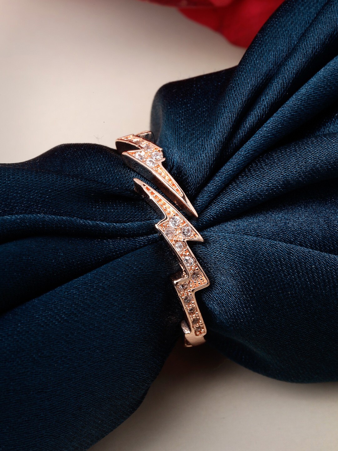 

Scintillare By Sukkhi Rose Gold Plated Crystals Studded Ring