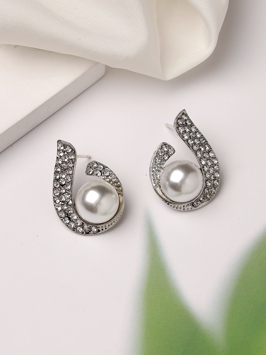 

Scintillare By Sukkhi Rhodium Plated Crystals Studded & Beads Stud Earrings, Silver