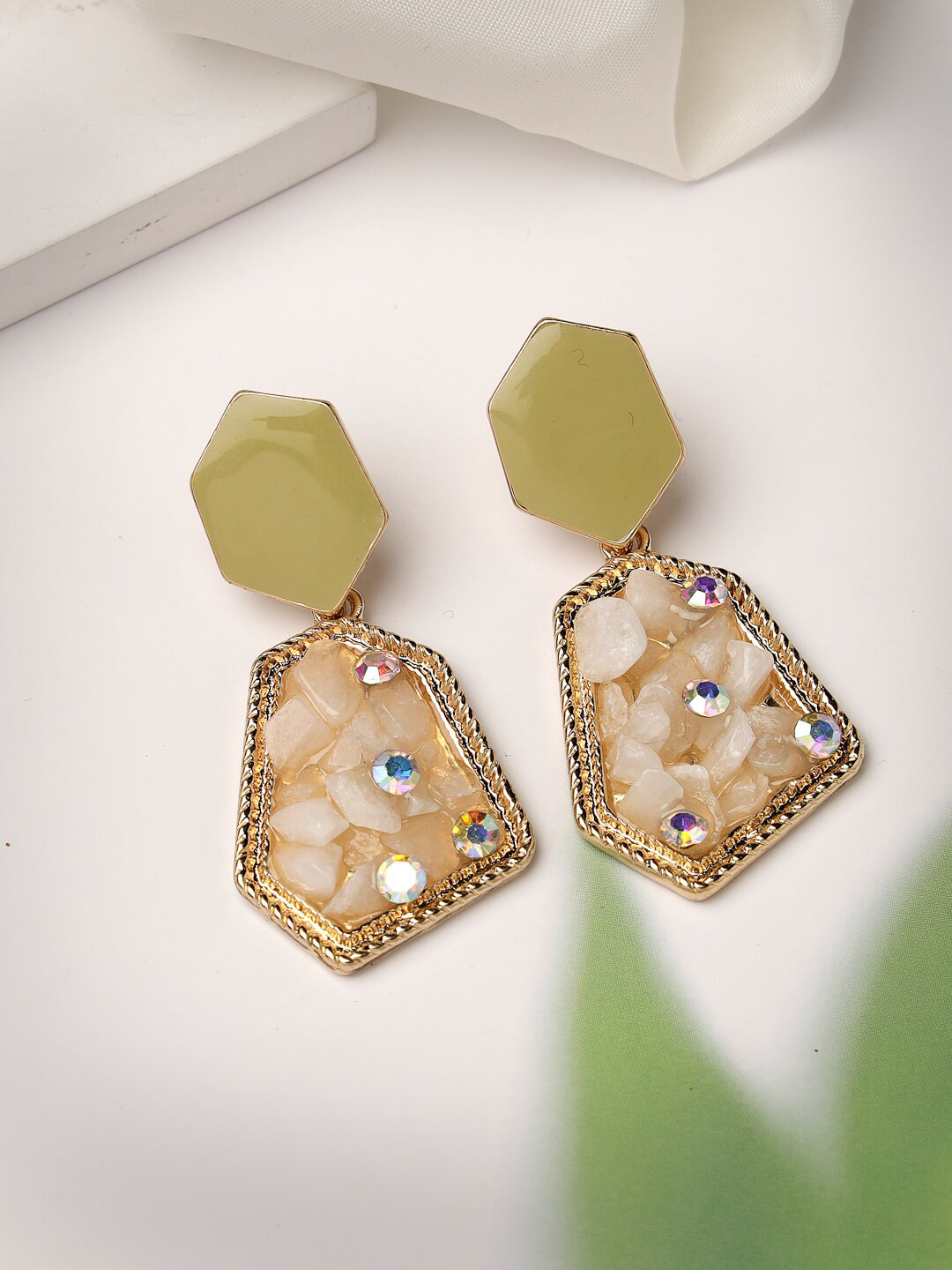 

Scintillare By Sukkhi Gold Plated Crystals Studded Geometric Drop Earrings