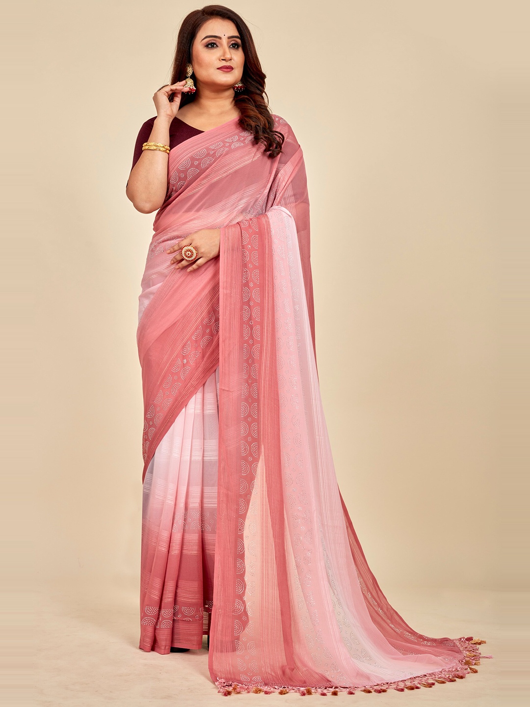 

MAHALASA Striped Printed Saree, Peach