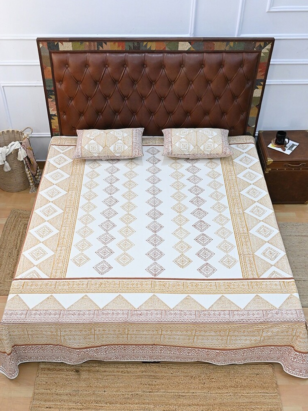 

Art Avenue White & Beige Geometric Cotton 120 TC Crib Bedsheet With 2 Pillow Covers