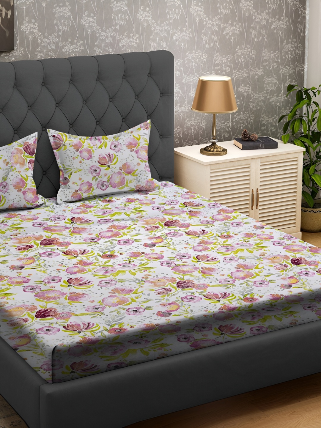

RRC White & Pink Floral Printed 180 TC King Bedsheet with 2 Pillow Covers