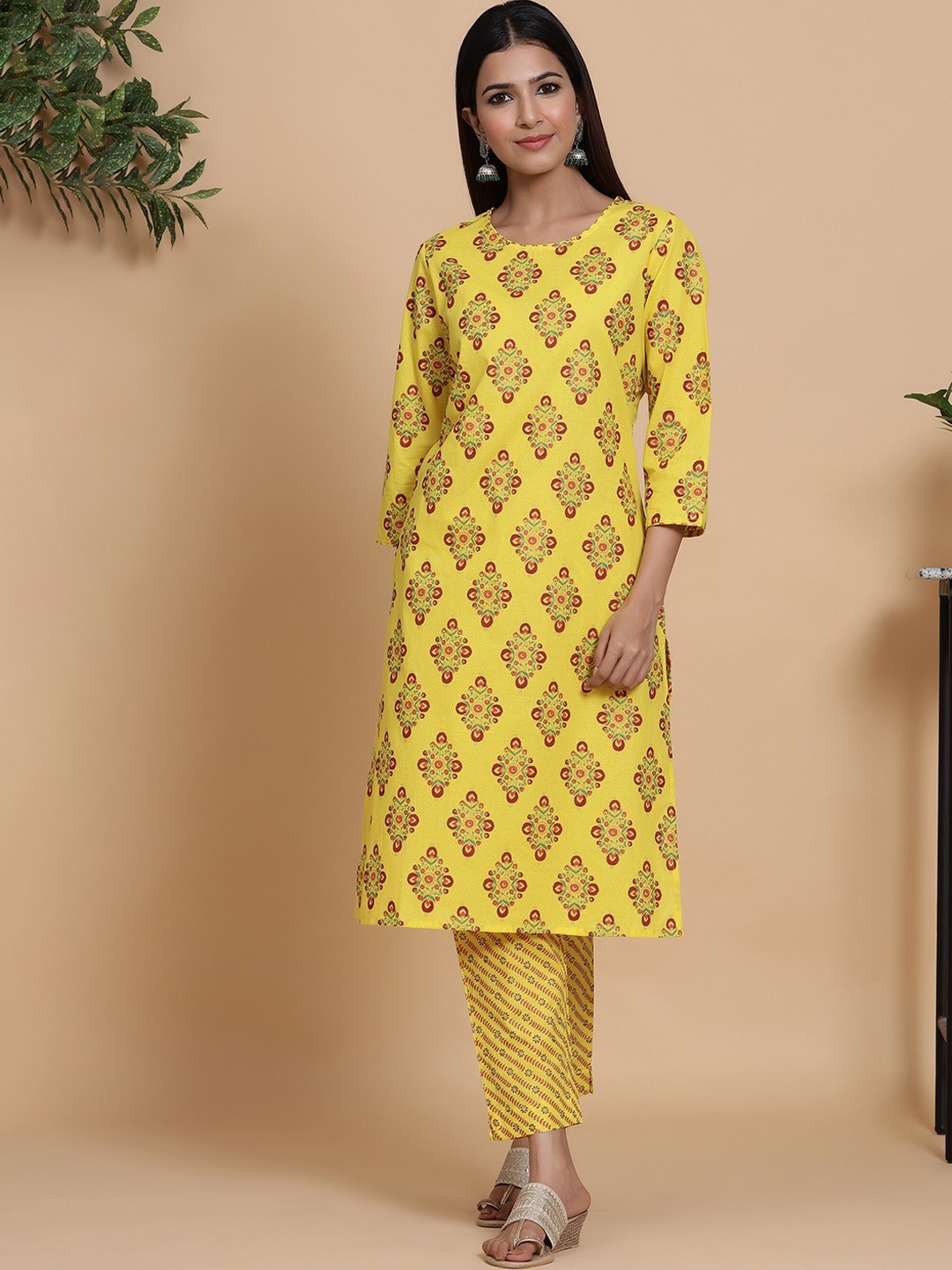 

mirari Ethnic Printed Round Neck Straight Kurta with Pyjamas, Yellow