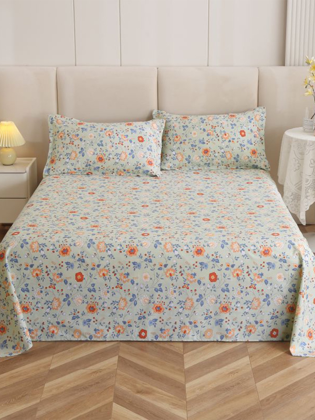

JC HOME Green & Orange Floral 200 TC Cotton Queen Bedsheet with 2 Pillow Covers