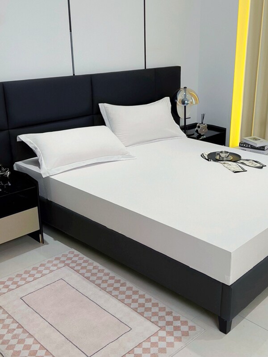 

JC HOME White 150 TC King Bedsheet with 2 Pillow Covers