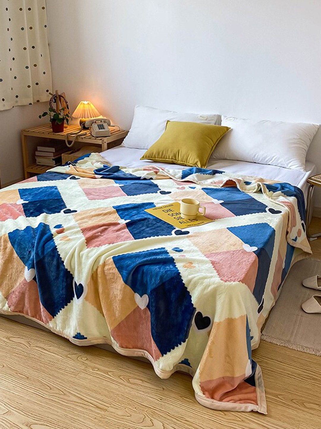 

JC Collection White & Blue Geometric AC Room Double King Bed Blanket
