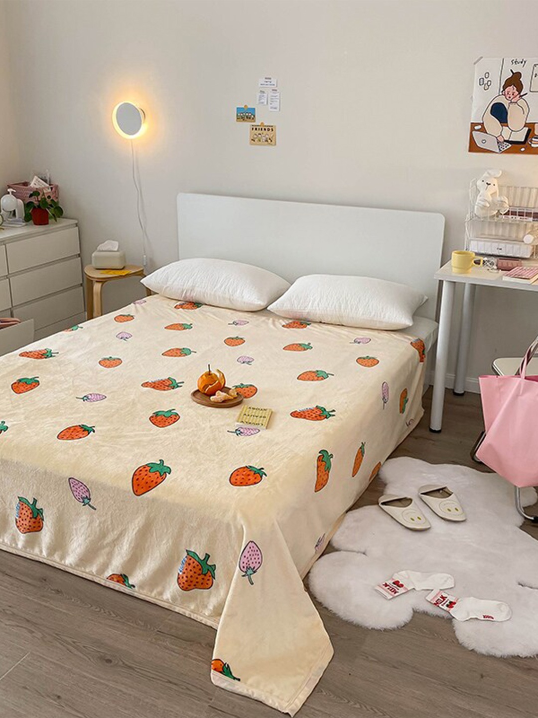 

JC Collection Cream & Red Abstract AC Room Double Queen Bed Blanket