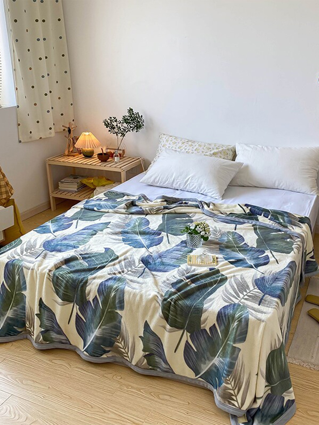 

JC Collection Cream & Blue Abstract Printed AC Room 300 GSM Single Bed Blanket