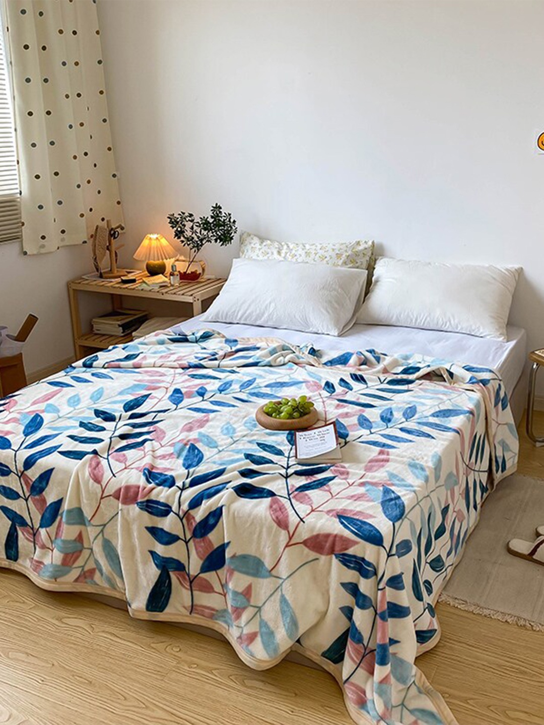 

JC Collection White & Pink Floral Printed AC Room 300 GSM Single Bed Blanket