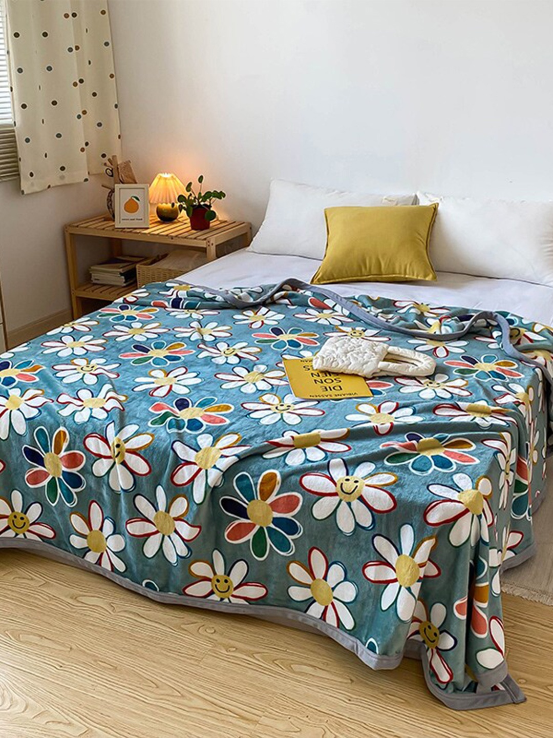 

JC Collection Blue & White Floral Printed AC Room 300 GSM Double Bed Blanket