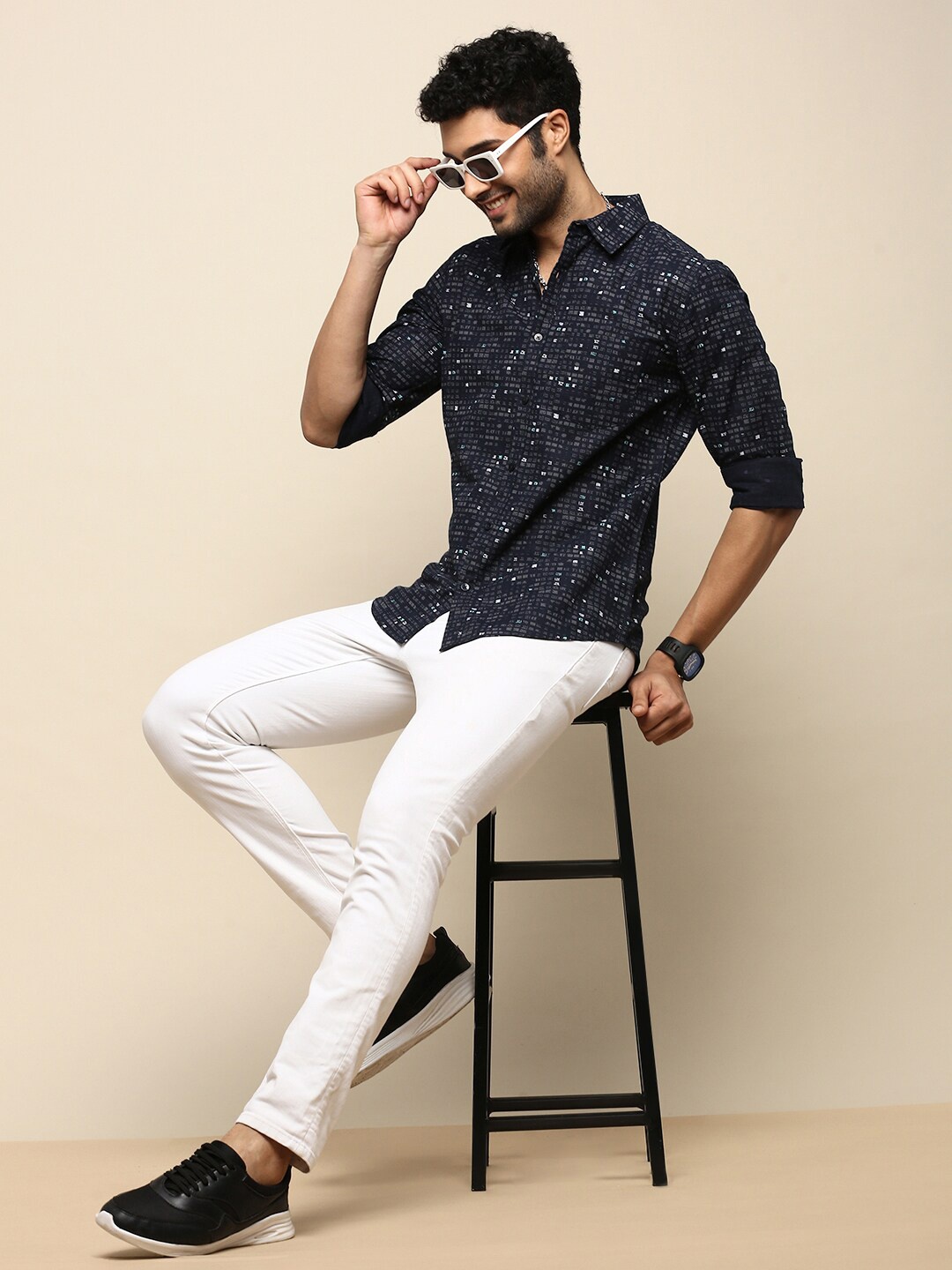 

INVICTUS Sport Slim Fit Abstract Printed Cotton Casual Shirt, Navy blue