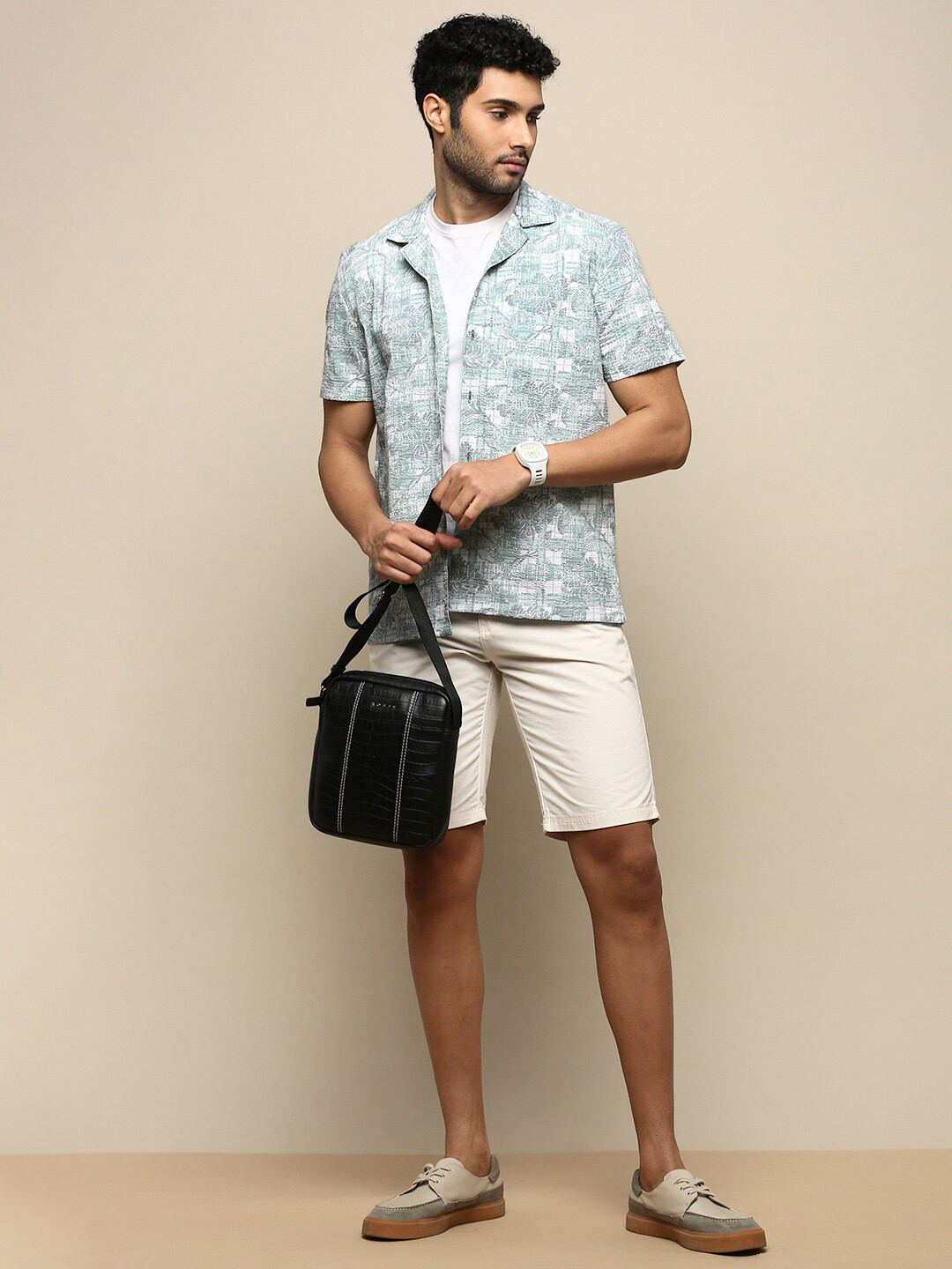 

INVICTUS Club Slim Fit Floral Printed Cotton Casual Shirt, Green