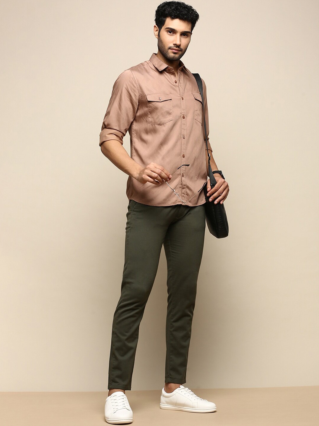 

INVICTUS Sport Slim Fit Spread Collar Twill Weave Cotton Casual Shirt, Brown