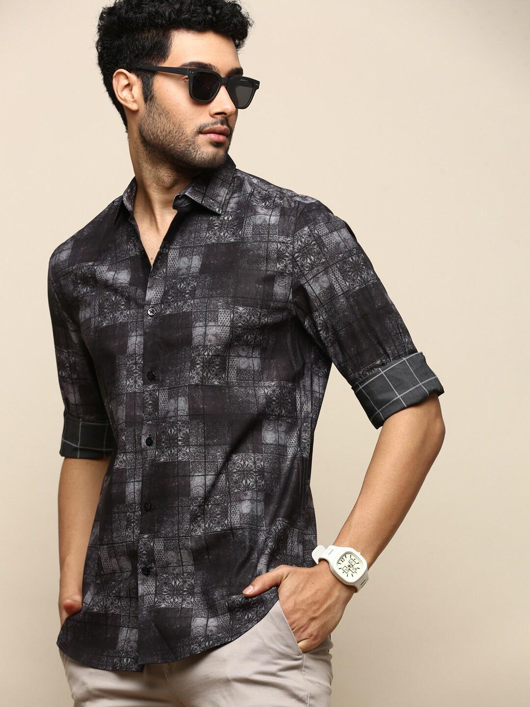 

INVICTUS Club Slim Fit Abstract Printed Twill Weave Cotton Casual Shirt, Black