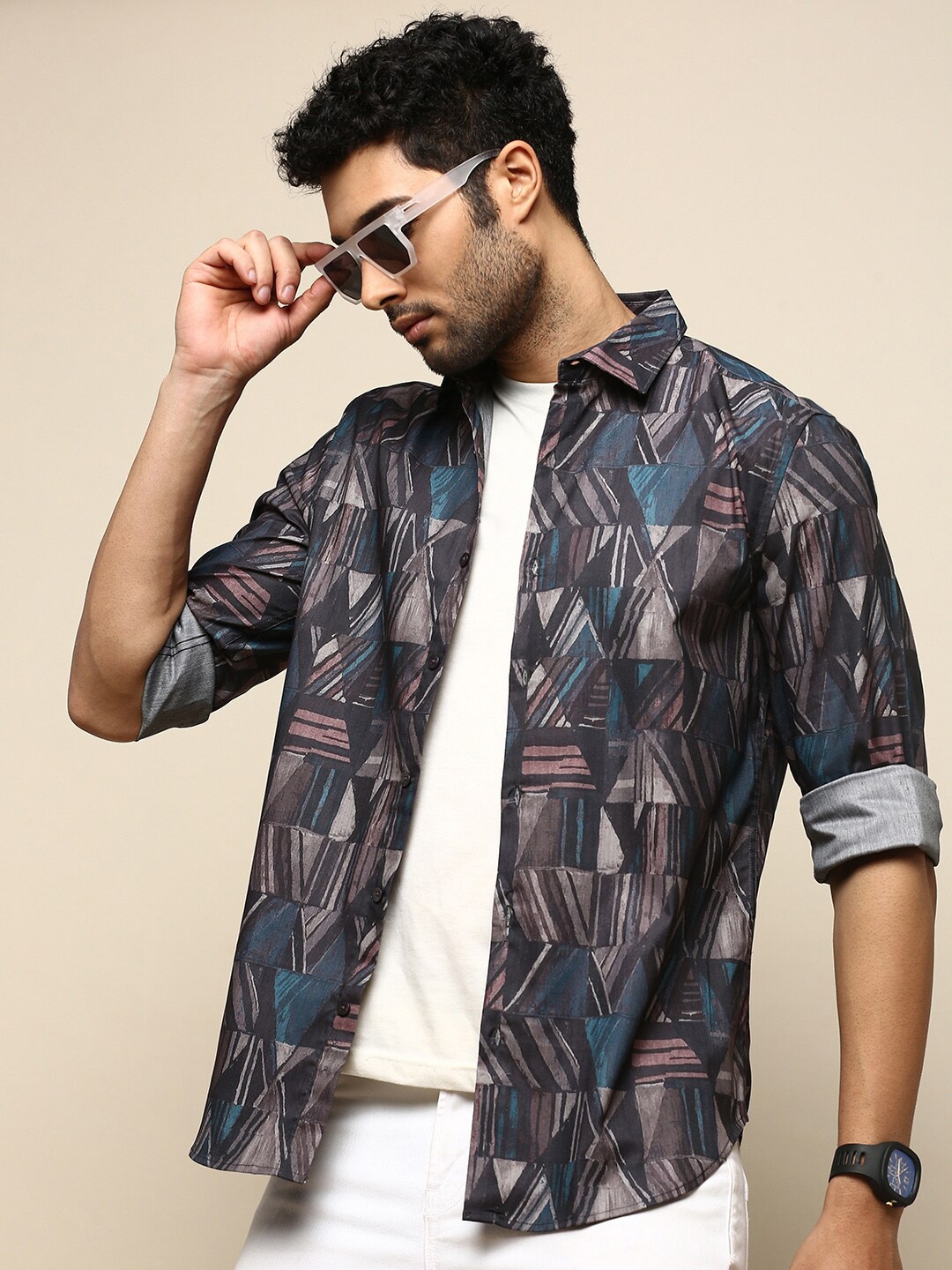 

INVICTUS Club Slim Fit Geometric Printed Cotton Casual Shirt, Grey