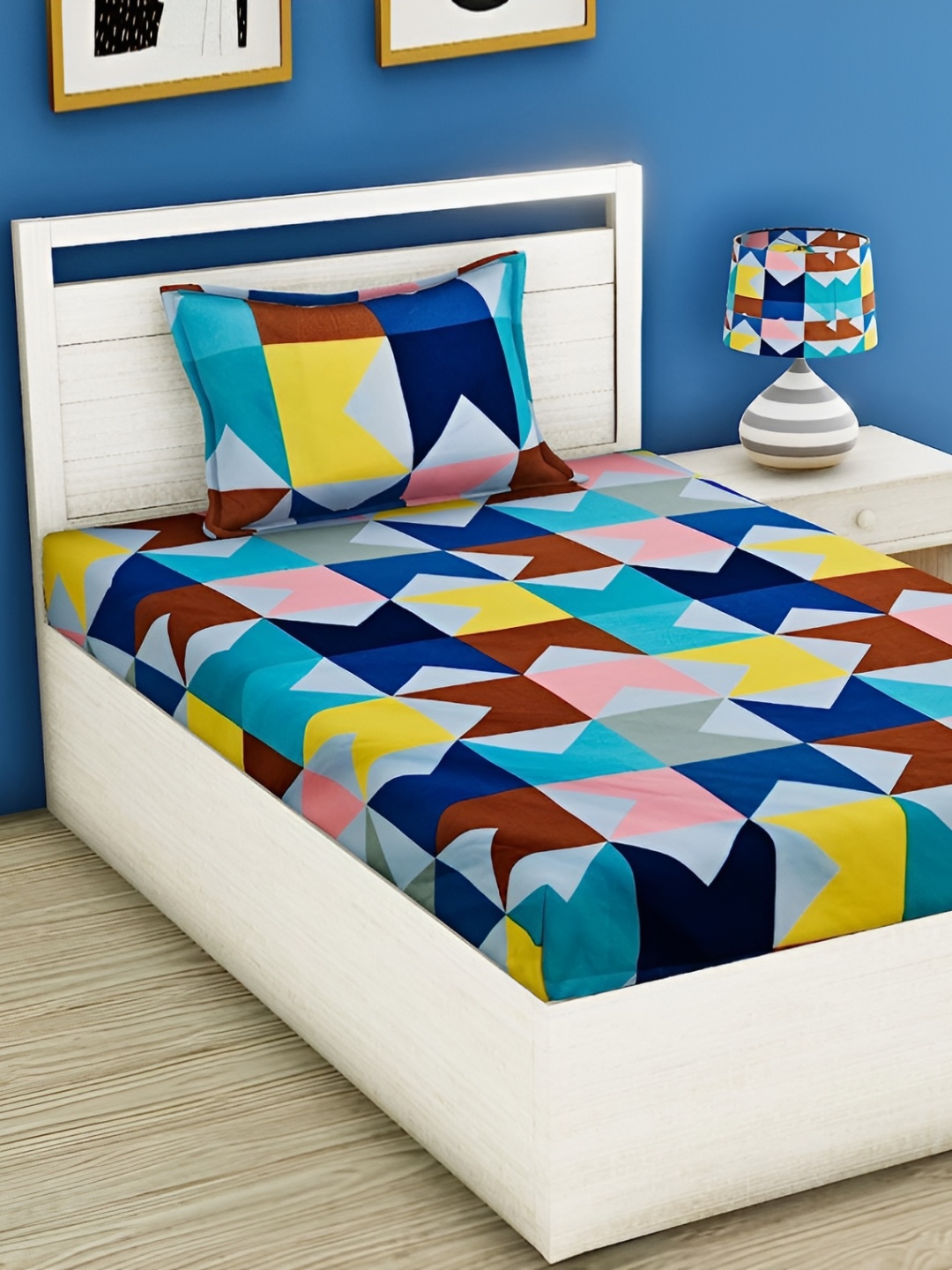 

RRC Blue & Yellow Geometric 144 TC Single Bedsheet with 1 Pillow Cover