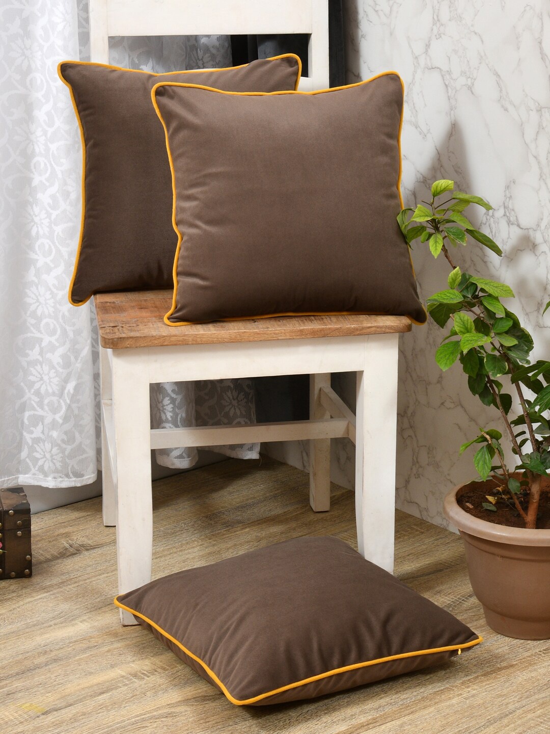 

Clasiko Brown & Yellow 3 Pieces Velvet Square Cushion Covers