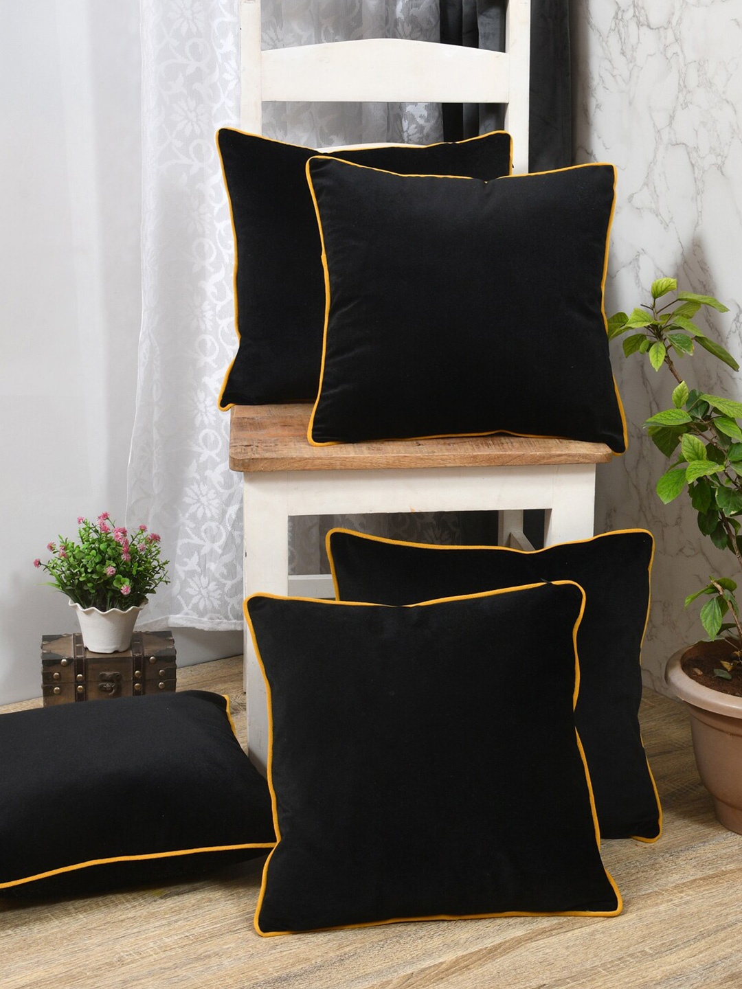 

Clasiko Purple & Yellow 5 Pieces Velvet Square Cushion Covers, Black