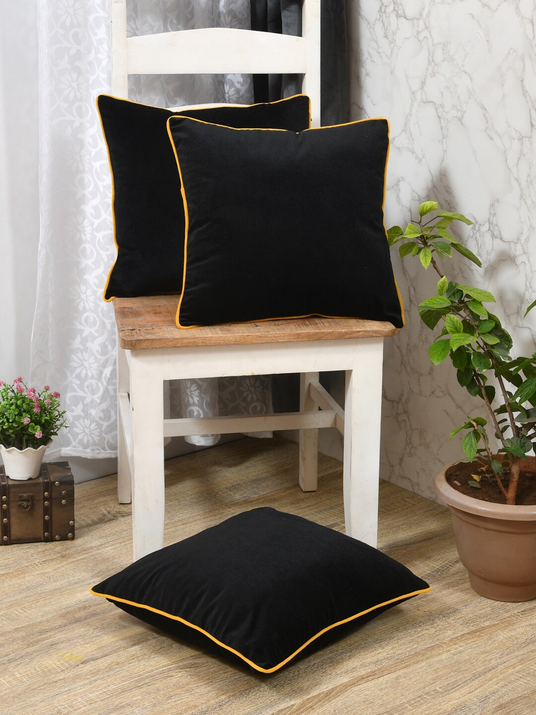 

Clasiko Black & Yellow 3 Pieces Velvet Square Cushion Covers