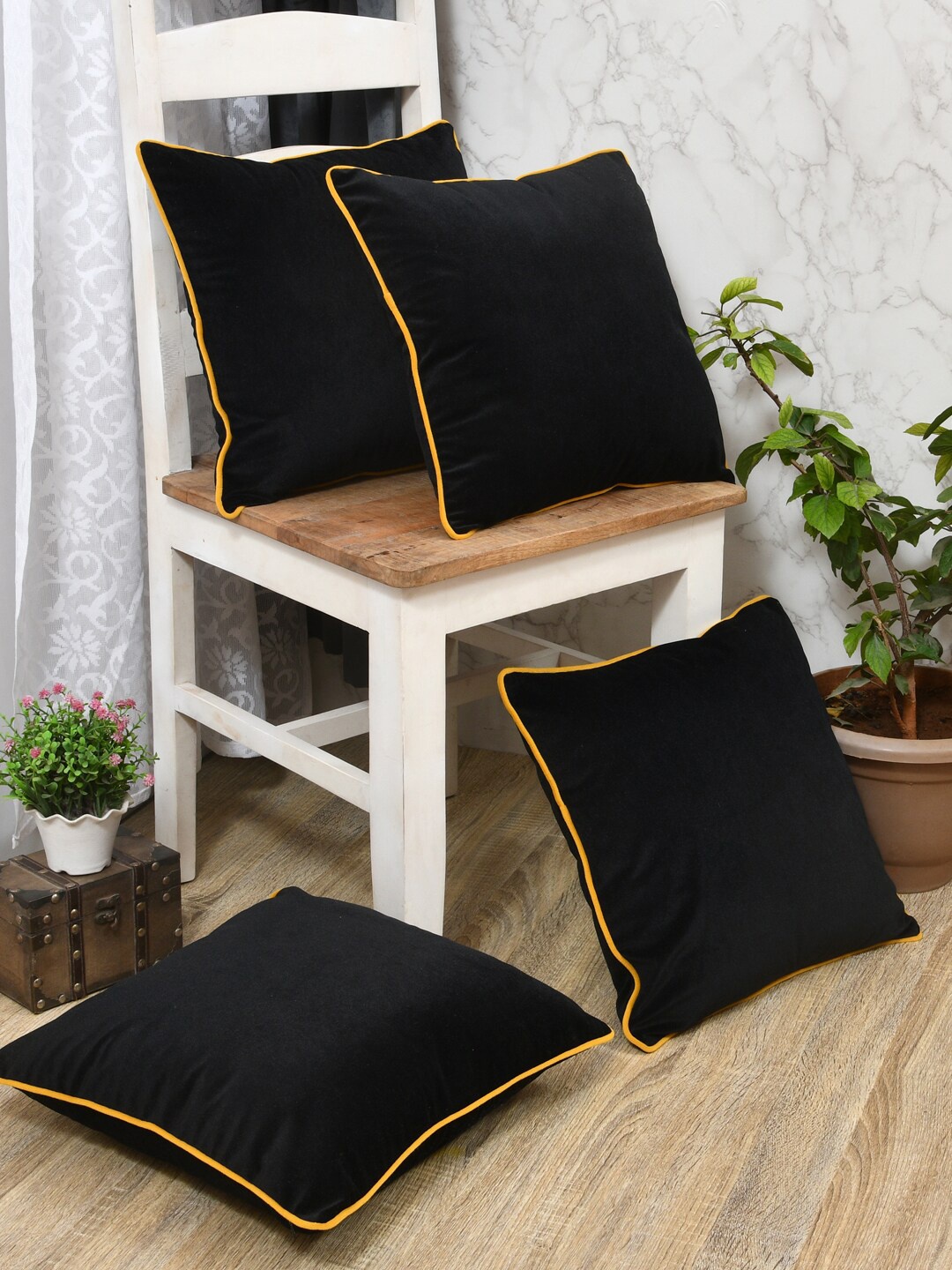 

Clasiko Black & Yellow 4 Pieces Velvet Square Cushion Covers