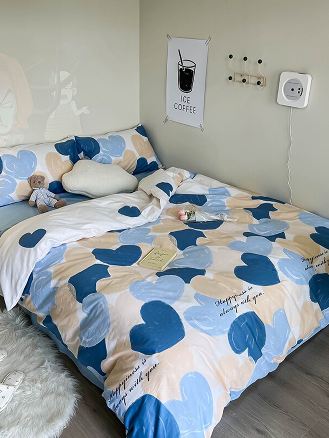 

JC HOME White & Blue 4 Pieces Abstract Printed AC Room Double King Bedding Set