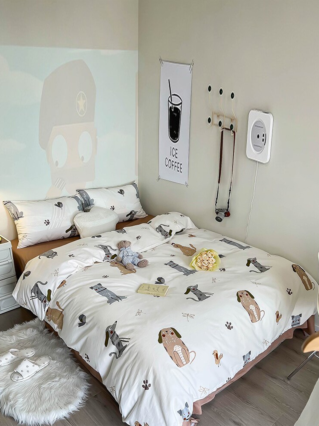 

JC HOME White Beige 4 Pieces Floral Printed AC Room Double King Bedding Set