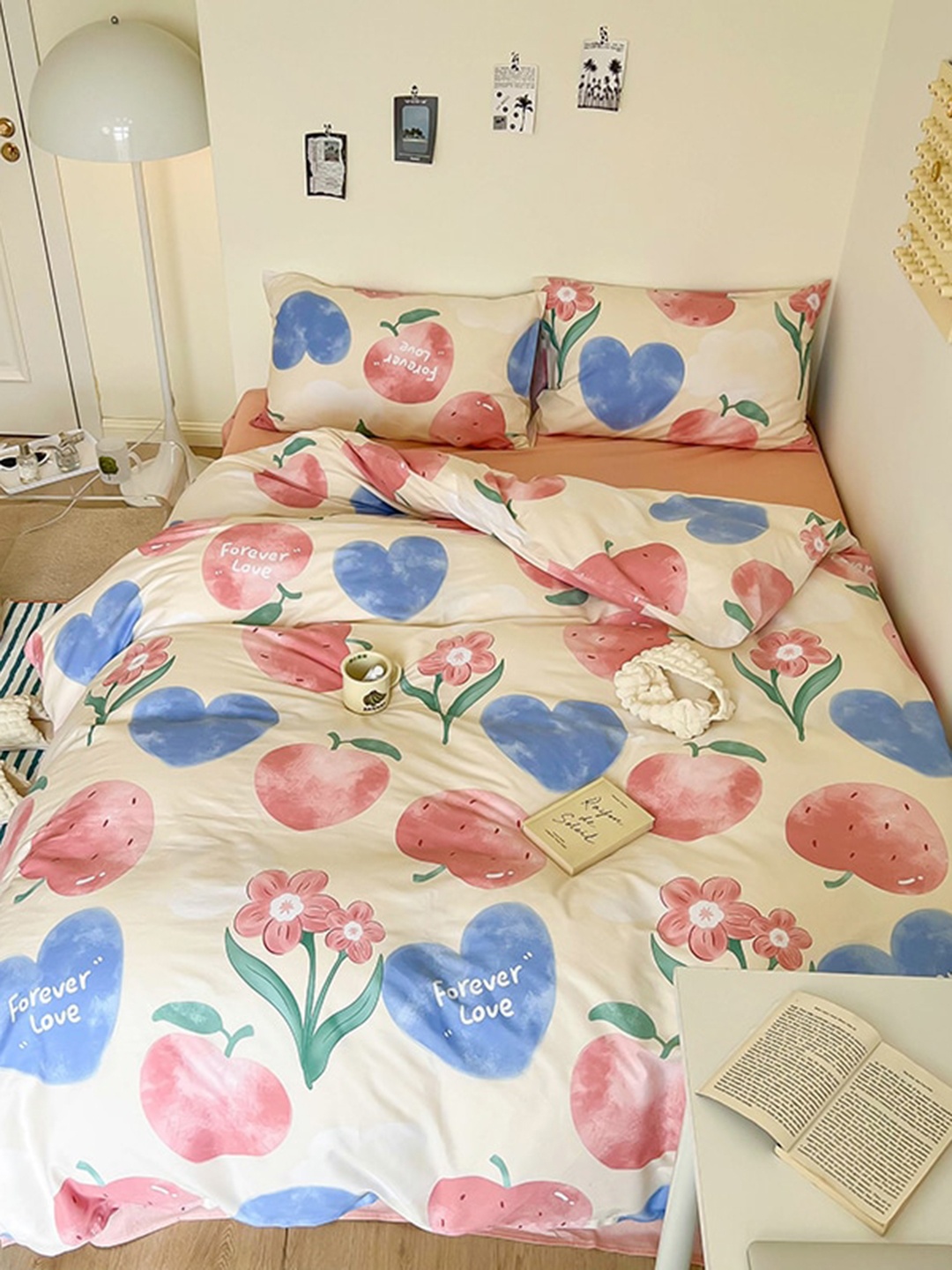 

JC HOME Peach & Blue 4 Pieces Floral Printed AC Room Double King Bedding Set