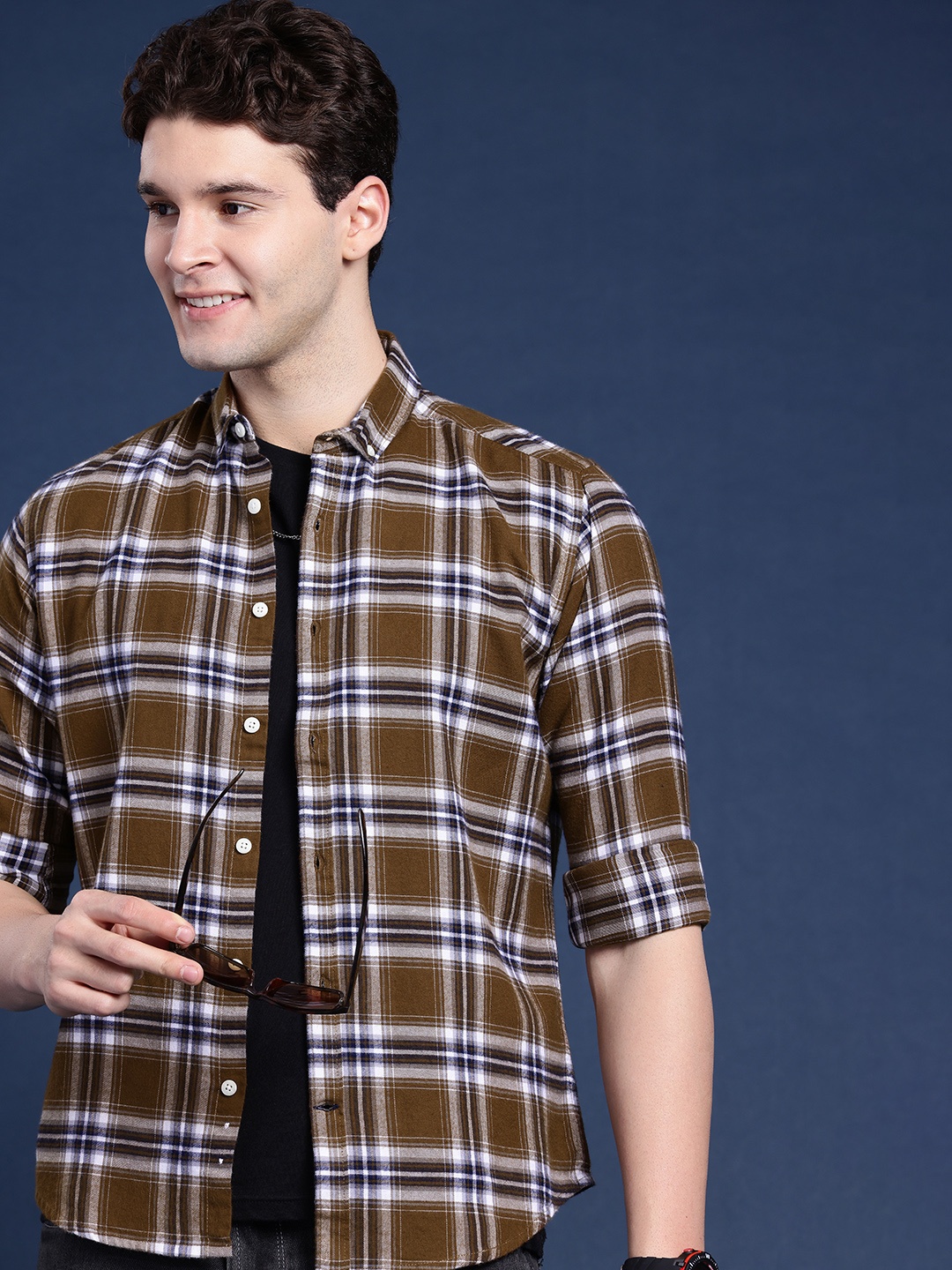 

Mast & Harbour Men Tartan Checked Casual Shirt, Brown