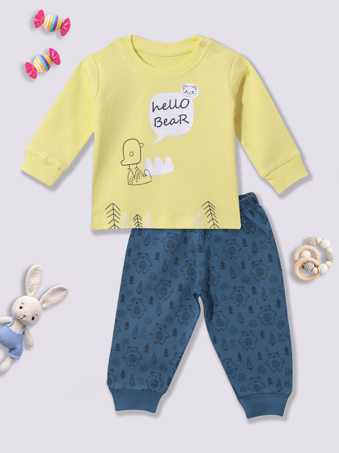 

Moms Love Infants Boys Printed Pure Cotton Sweatshirt With Joggers, Yellow