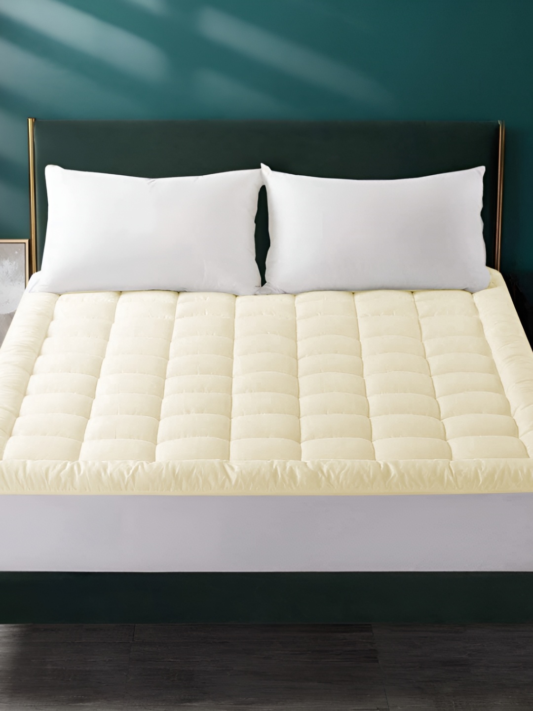 

LINENOVATION Cream Quilted Waterproof Mattress Topper