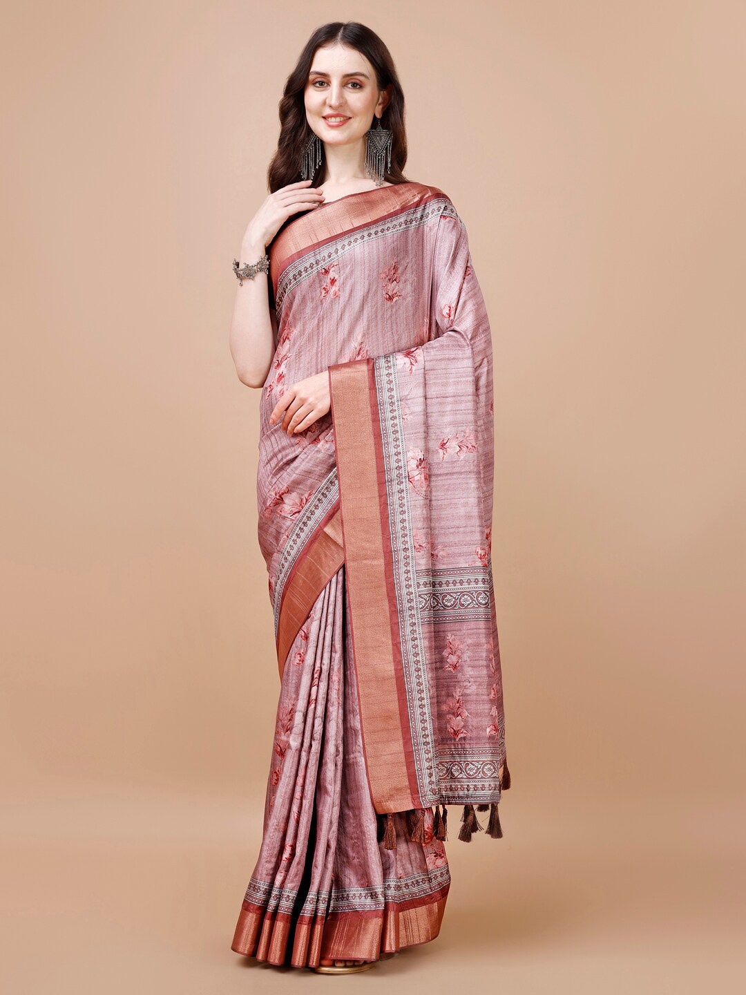 

JUST FASHION Floral Printed Zari Silk Blend Tussar Saree, Maroon