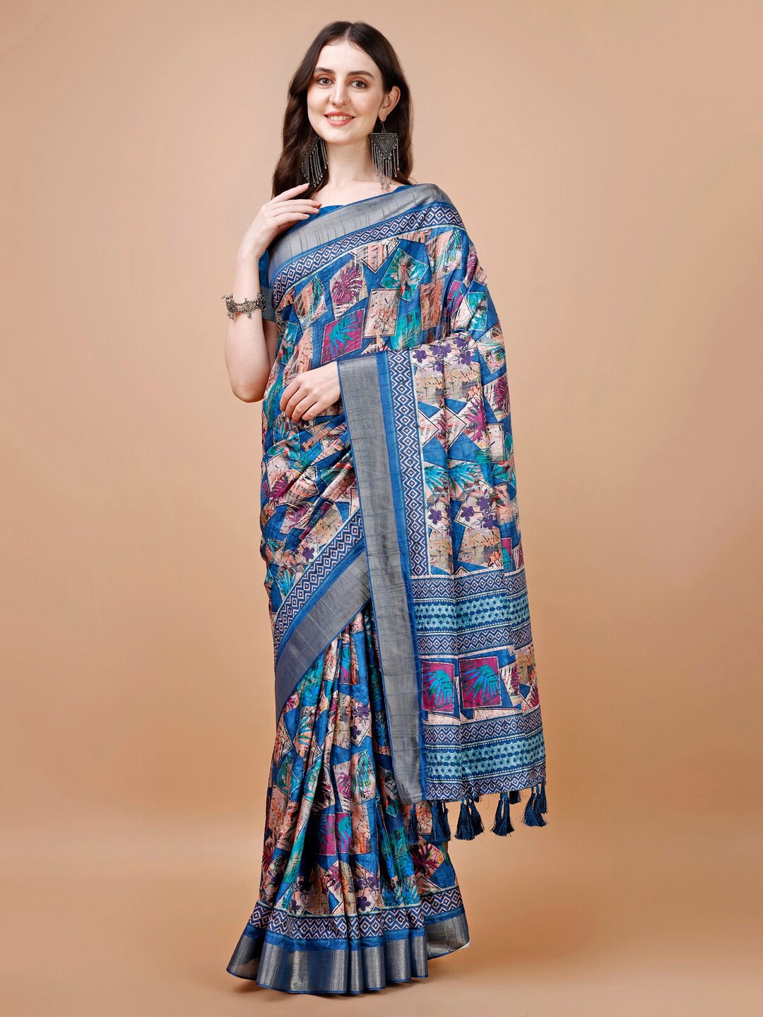 

JUST FASHION Floral Printed Zari Silk Blend Tussar Saree, Blue