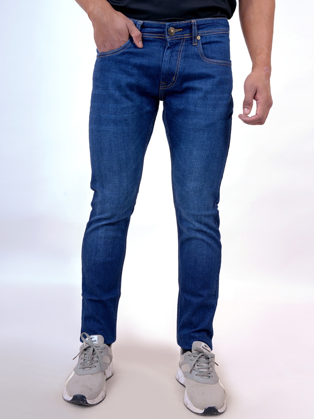 

Pontiac Men Light Fade Clean Look Stretchable Jeans, Blue