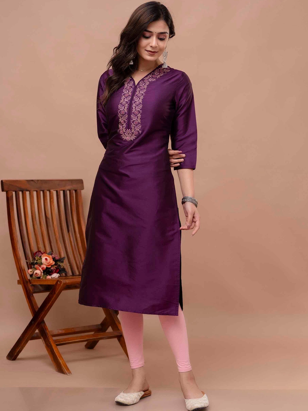 

Nehamta Embroidered Mirror Work V Neck Straight Kurta, Purple