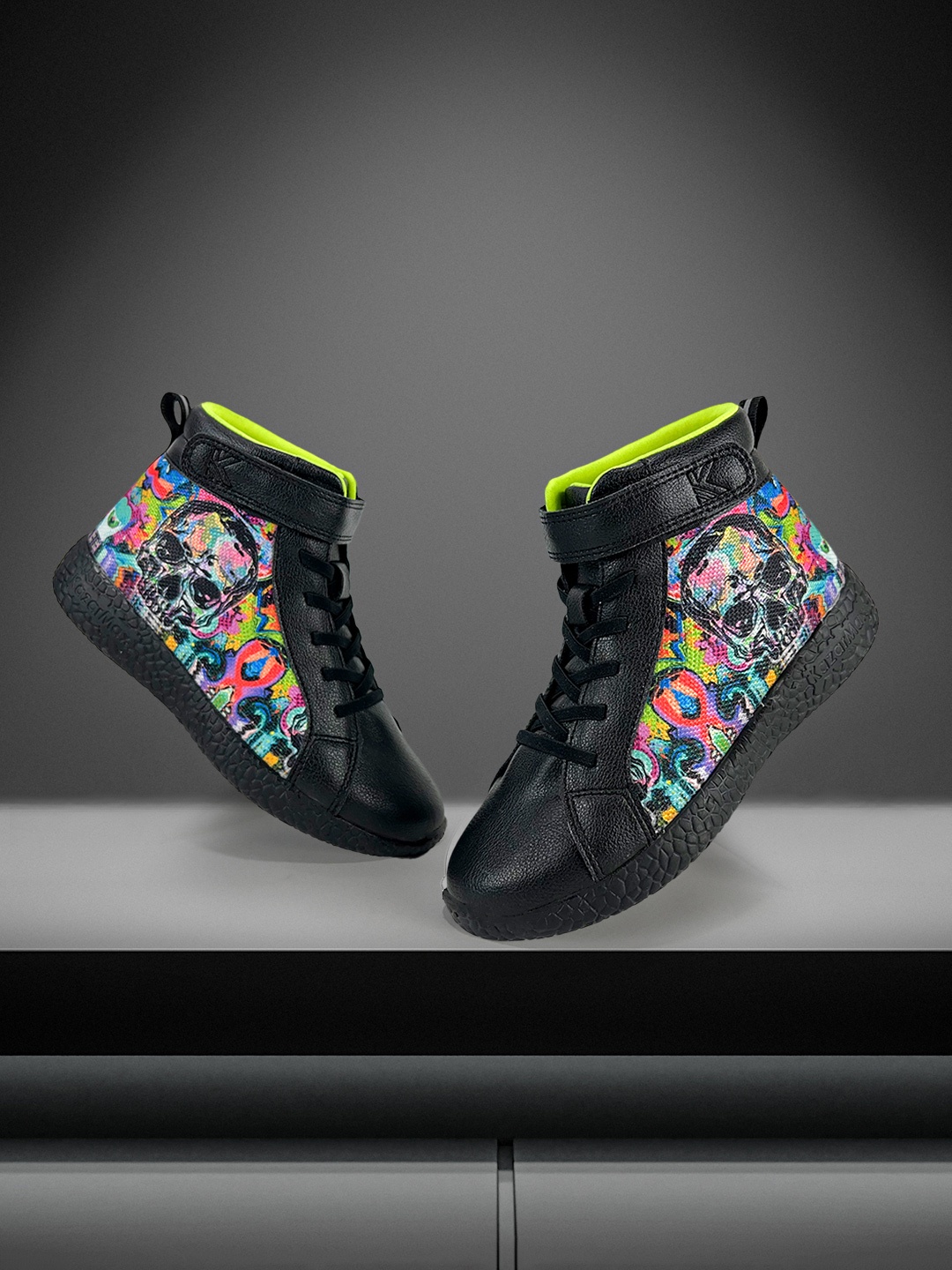 

KazarMax Kids Printed Lace-Up Mid-Top Sneakers, Black